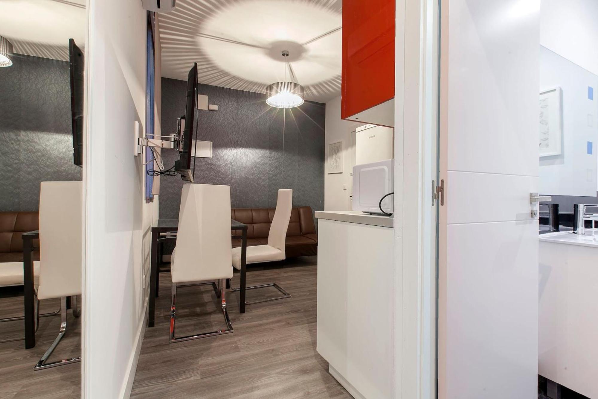 Apartamentos Day Madrid Callao Centro Gran Via Sol Malasana Buitenkant foto