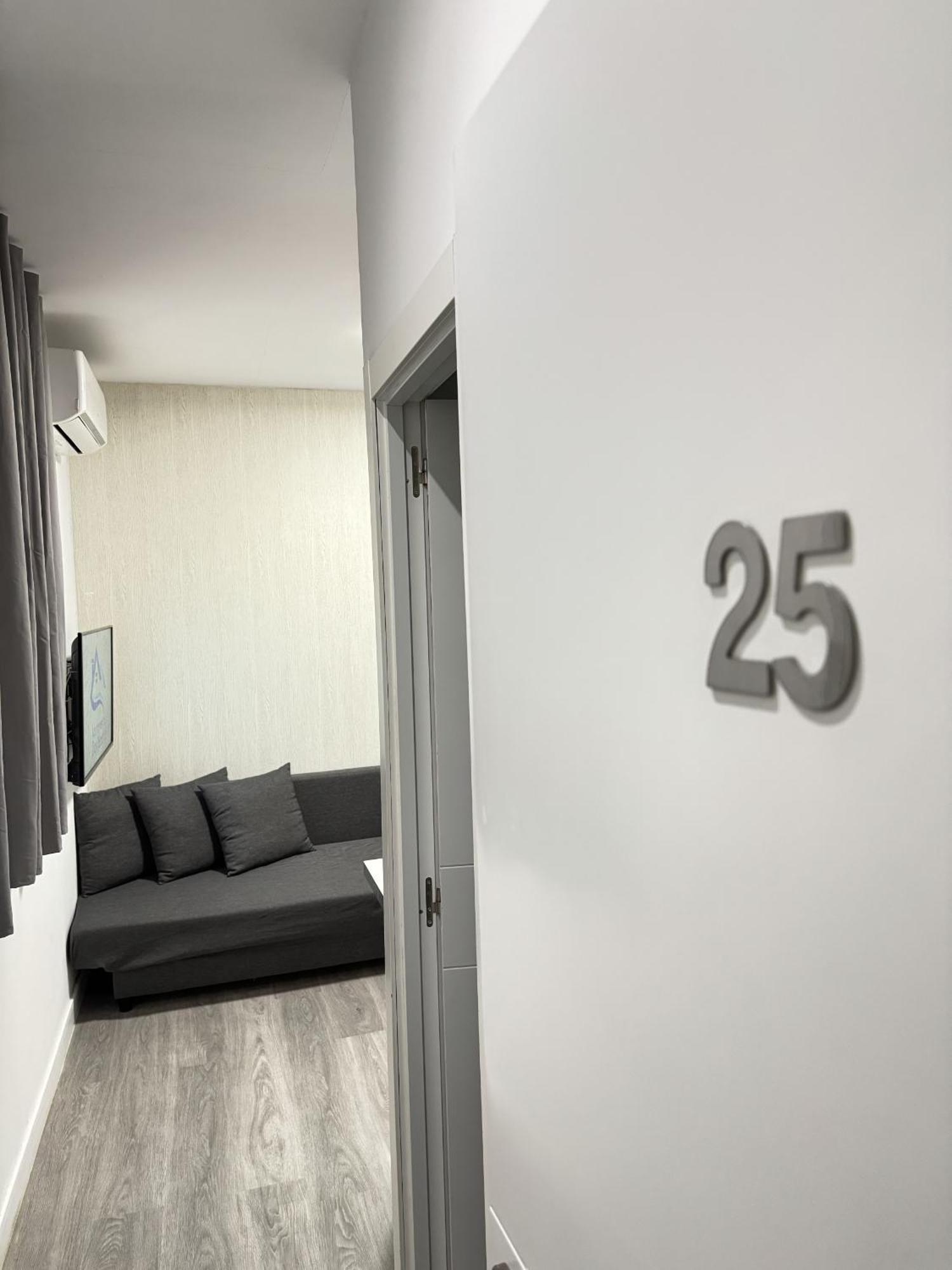 Apartamentos Day Madrid Callao Centro Gran Via Sol Malasana Buitenkant foto