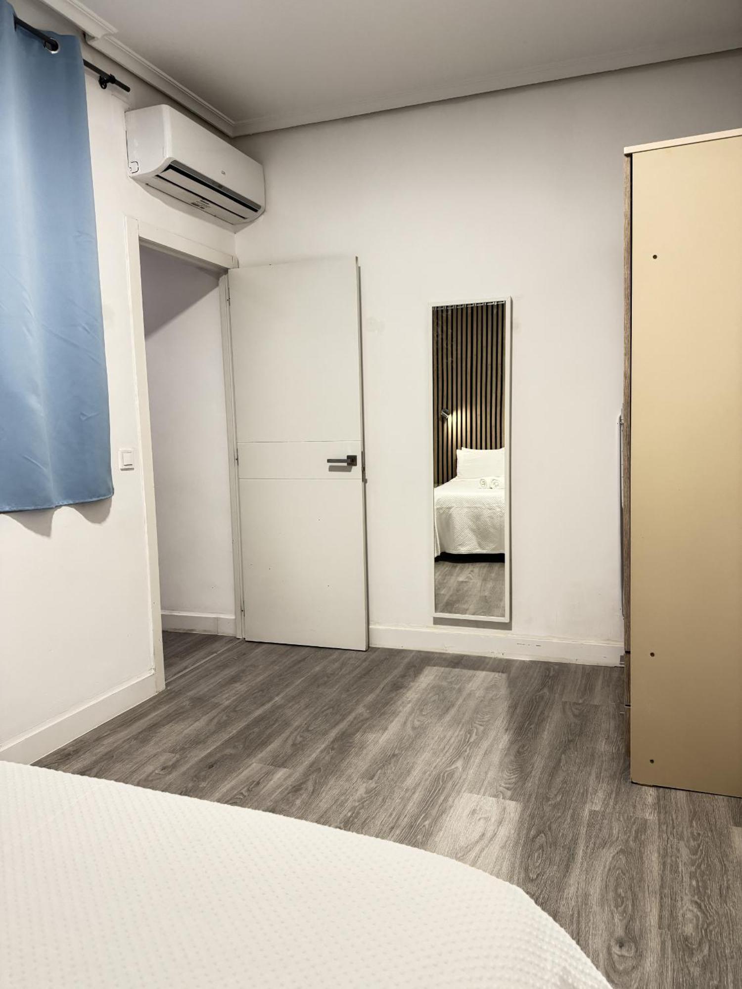 Apartamentos Day Madrid Callao Centro Gran Via Sol Malasana Buitenkant foto
